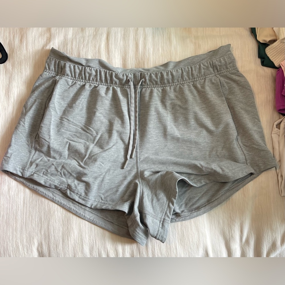 Gray lululemon inner glow high-rise short 3”